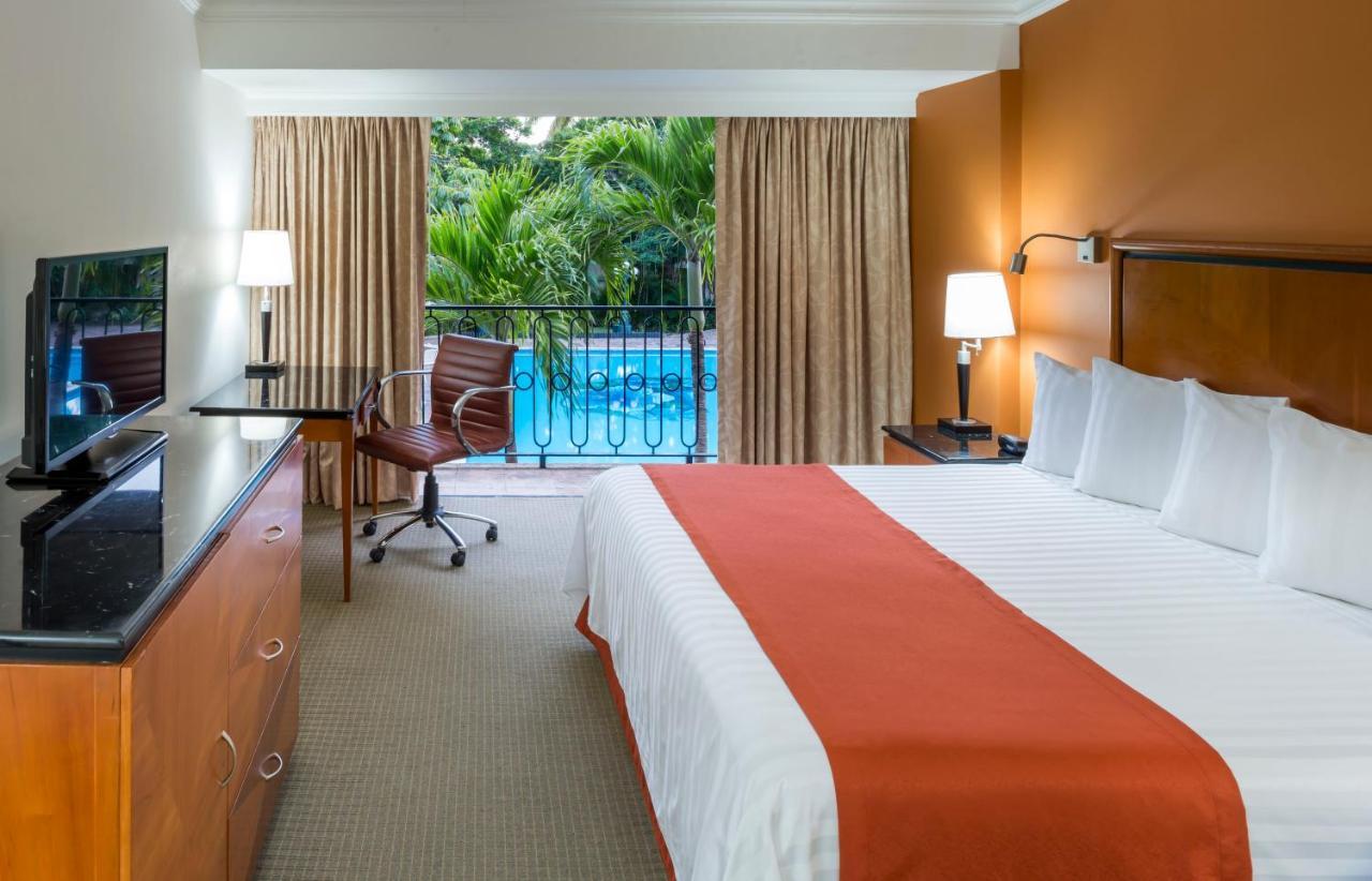 Hs Hotsson Hotel 坦皮科 外观 照片